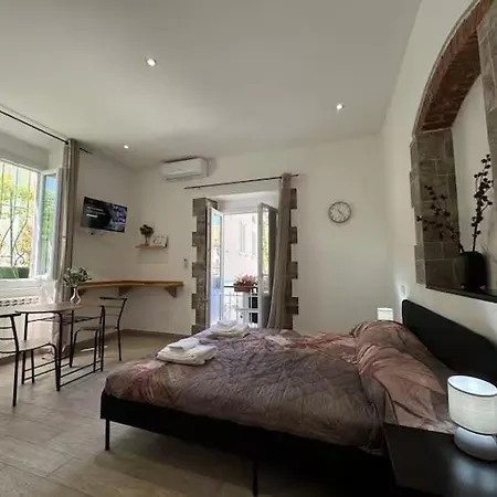 Πανσιόν Sobborgo 34 - - *